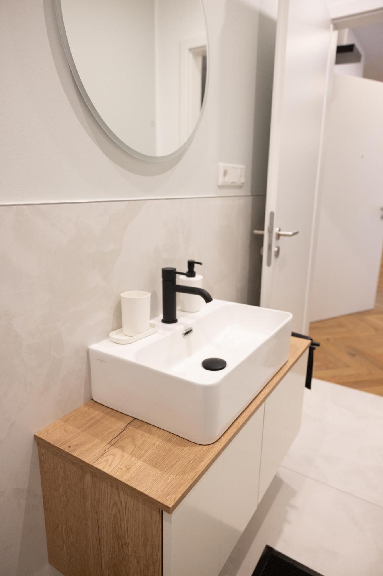 Neubau Apartment Mit Kamin Und Terrasse In Premium Lage Parkplatz Inklusive Bielefeld Zewnętrze zdjęcie